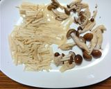ヨウサマの減塩しめじとエノキ茸の酢の物作り方1写真