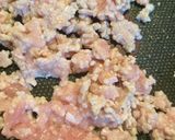 副菜に！ジャガイモと鶏ひき肉の炒め物。作り方2写真