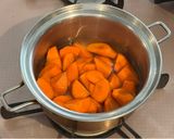 【離乳食OK】小鍋で甘くなる蒸しにんじん作り方2写真