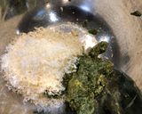 【濃厚！】ソーセージ&ジェノベーゼパスタ作り方1写真