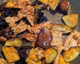 簡単なすと豚肉のしょうが炒め作り方2写真