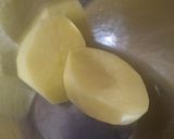 キャベツひと玉と手羽元の薄味ポトフ作り方1写真