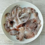 白米泥棒♪イカとブロッコリーのバター醤油炒め作り方1写真