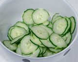 きゅうりのさっぱり梅和え🥒🌸作り方1写真