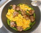 豚団子とスナップエンドウと卵の豆鼓醤炒め作り方8写真