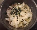 まな板不要！ヒラヒラ大根とわかめの味噌汁作り方3写真