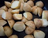 茹でた小芋でのり塩バター作り方2写真