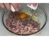 塩こうじの豚メンチ★動画あり★作り方9写真