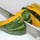 レンジ3分！塩麹入りクリームチーズかぼちゃサラダ作り方1写真