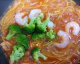 簡単夕飯昼食ワンパンブロッコリー海老トマトパスタ作り方4写真