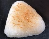 簡単🔰めんつゆ1本!焼きおにぎりの塩昆布茶漬け作り方1写真