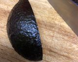 保存版✅アボカドの切り方｜種・皮も簡単に取る方法作り方5写真