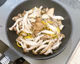 きのことズッキーニとツナのプッタネスカ風作り方4写真