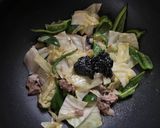 ワンパン5分!春キャベツとサバ缶回鍋肉作り方3写真