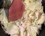 花粉症対策 キャベツ×鮭缶の整えみそ汁作り方3写真