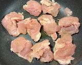 味付けカンタン！手羽トロで筑前煮みたいな煮物作り方2写真
