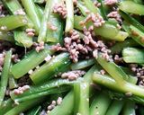 うるいと豚ひき肉の炒め物(山菜レシピ)作り方3写真