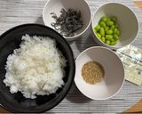 子どもが喜ぶ♪枝豆チーズの塩昆布おむすび作り方1写真