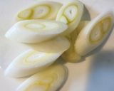 簡単！お弁当♬豚こまで柔らか味噌マヨ炒め作り方1写真