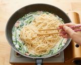 ほうれん草とたっぷり卵のカルボナーラ作り方5写真