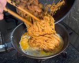 薄焼き卵の上にちょっと味濃いめのナポリタン作り方6写真