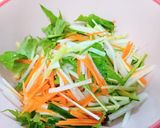 ピリ辛中華ドレッシングで❣ 野菜サラダ作り方1写真