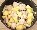 鶏肉とじゃが芋とほうれん草のチーズ焼き作り方4写真