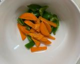 お一人様☆野菜たっぷりデリ風ウインナー丼作り方5写真