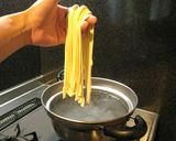 ハンガーを活かして作る手延べうどん作り方14写真