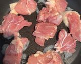 塩こしょうで鶏ももズッキーニ作り方4写真