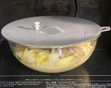 ワンボールレンジ、白ワインの鶏肉じゃが！作り方3写真