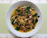 簡単昼食夕飯！きのこと小松菜のお月見うどん作り方4写真
