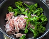 食欲UP！ブロッコリーと豚肉ガリバタ炒め作り方4写真