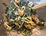わかめと玉ねぎとちくわのコチュマヨ和え作り方2写真