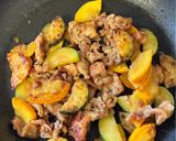 簡単！豚肉とズッキーニの味噌炒め作り方6写真