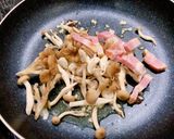きのこたっぷり！レタスとベーコンのスープパスタ作り方4写真