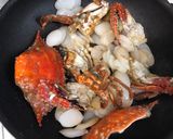 渡り蟹とトックの醤油炒め(中華料理)作り方6写真