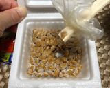 スッと取れます！納豆のフィルムの取り方作り方5写真