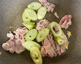キクラゲと豚バラのコク旨醤油炒め作り方2写真