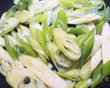 簡単！昆布茶と豚肉DEネギ肉炒め(丼)♪作り方3写真