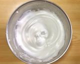 超簡単☆苺のレアチーズロールケーキ♪♪♪作り方5写真