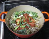 超簡単！野菜たっぷり、うま辛もつ鍋♪作り方4写真