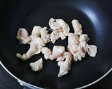 安くて簡単おつまみ♪鶏皮のカレー炒め作り方1写真