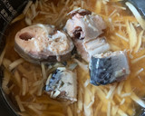 炊飯器で簡単★鯖缶とごぼうの炊き込みご飯作り方3写真