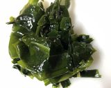 彩りも美しい！キュウリとわかめの酢の物作り方3写真