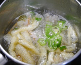 簡単！つくねと油揚げのお味噌汁作り方2写真
