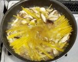 塩麹で旨味アップ♪ワンパンきのこパスタ作り方3写真