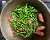 空芯菜とウインナーのオイスター炒め作り方3写真