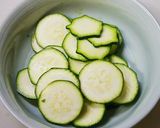 ズッキーニとちくわとハムのマヨサラダ作り方1写真