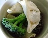 レンジで作る冷凍餃子と野菜のココット作り方1写真